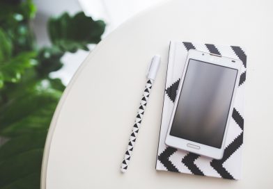 WAYS TO KEEP YOUR SMARTPHONE CLEAN